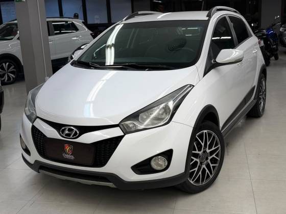 HYUNDAI HB20X 1.6 16V PREMIUM FLEX 4P AUTOMÁTICO HYUNDAI HB20X 1.6 16V PREMIUM FLEX 4P AUTOMÁTICO